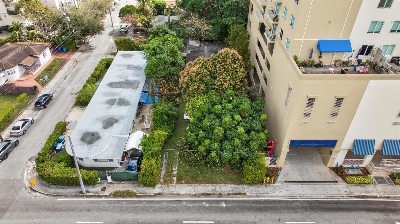 975 SW 37th Avenue, Miami FL 33135 — 1