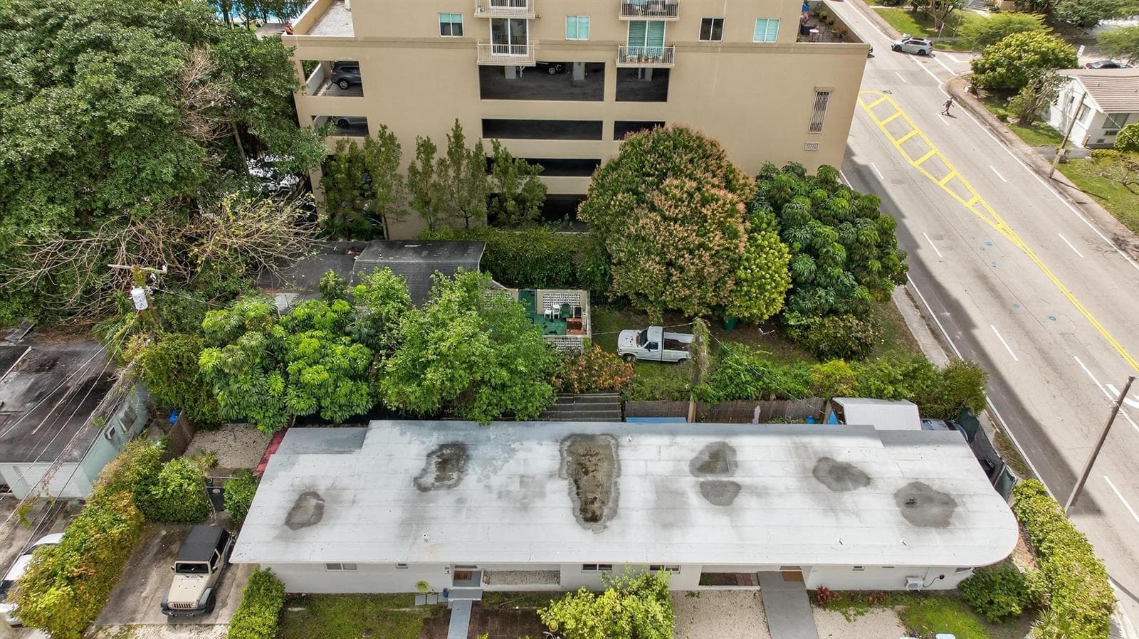975 SW 37th Avenue, Miami FL 33135 — 14