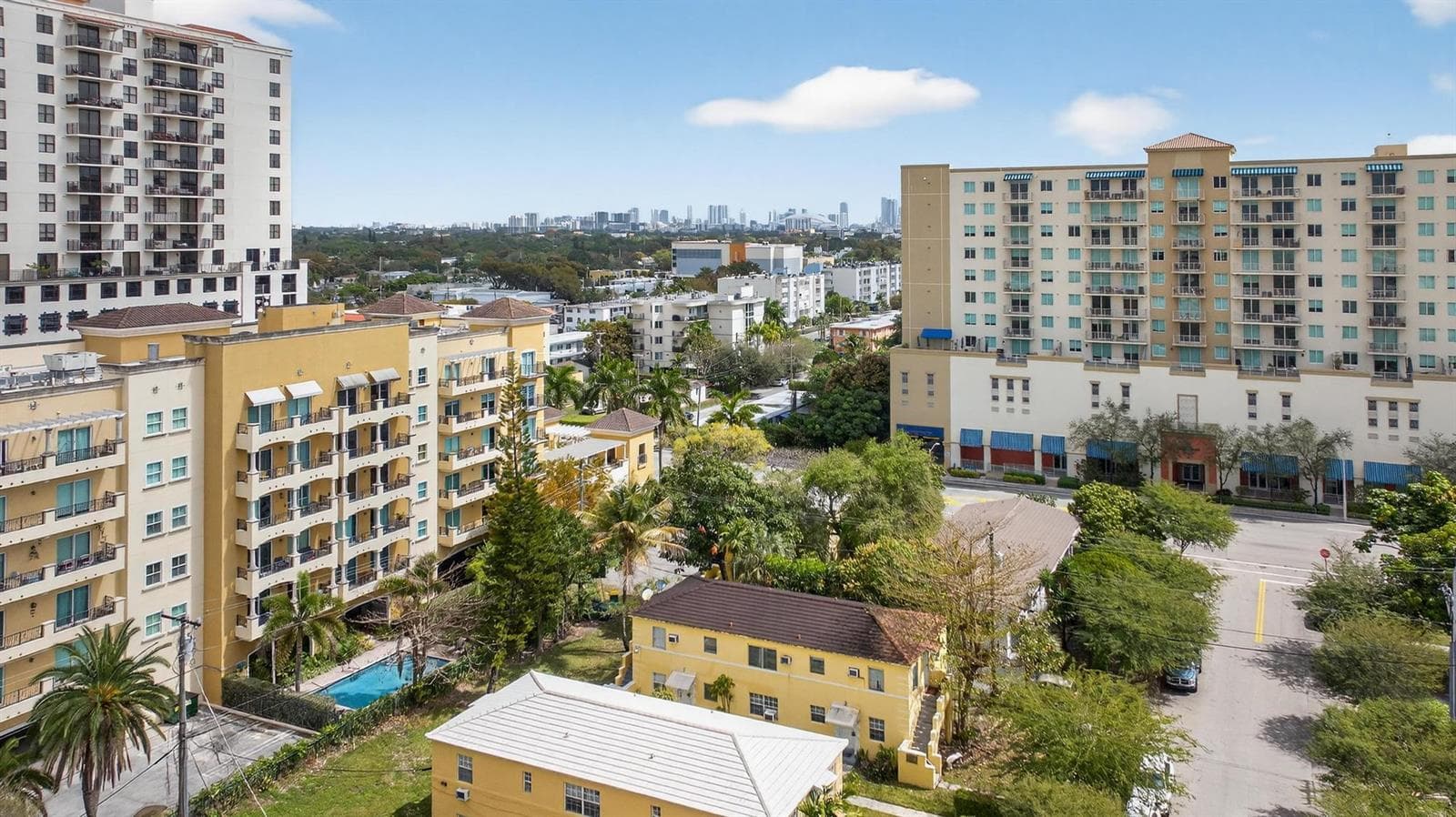 975 SW 37th Avenue, Miami FL 33135 — 11