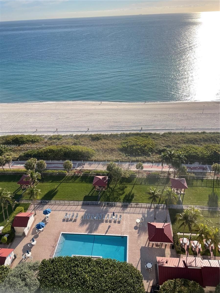 2555 Collins Ave # 2411, Miami Beach FL 33140 — 24