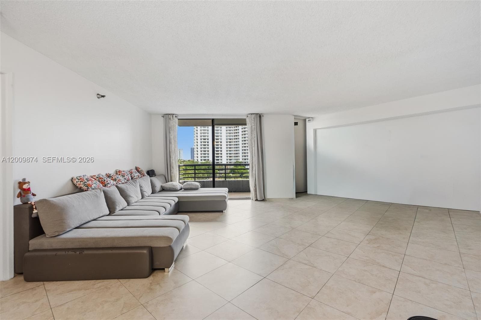 3300 NE 191st St # 609, Aventura FL 33180 — 13