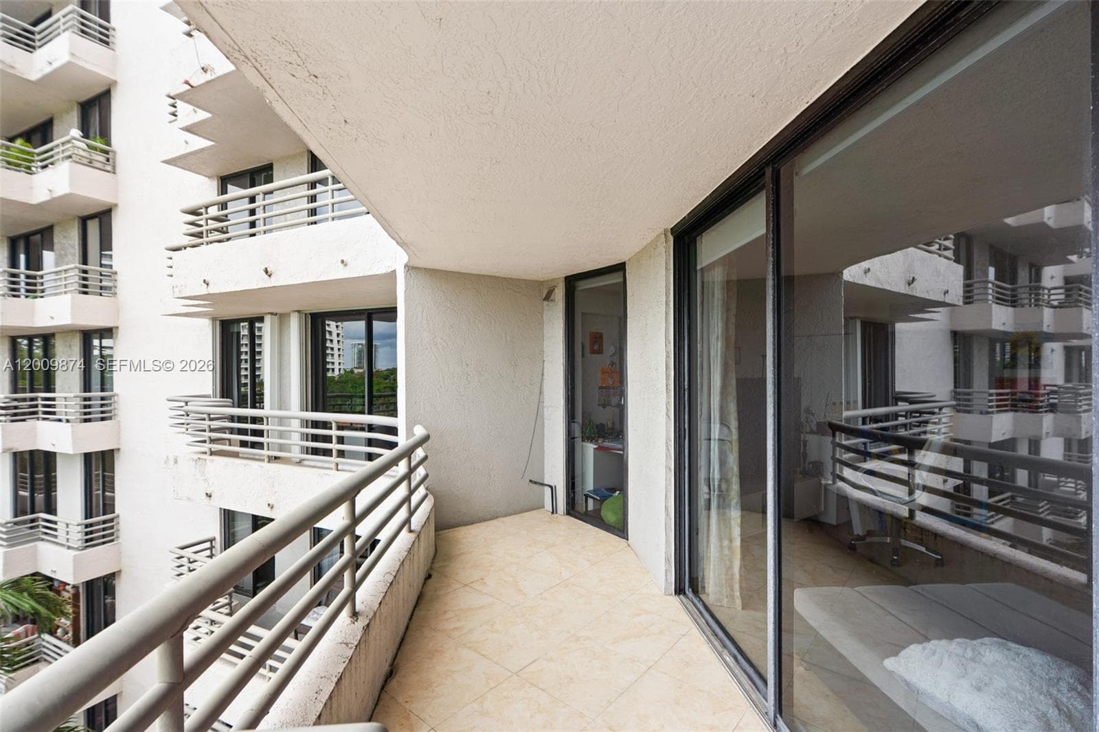 3300 NE 191st St # 609, Aventura FL 33180 — 37