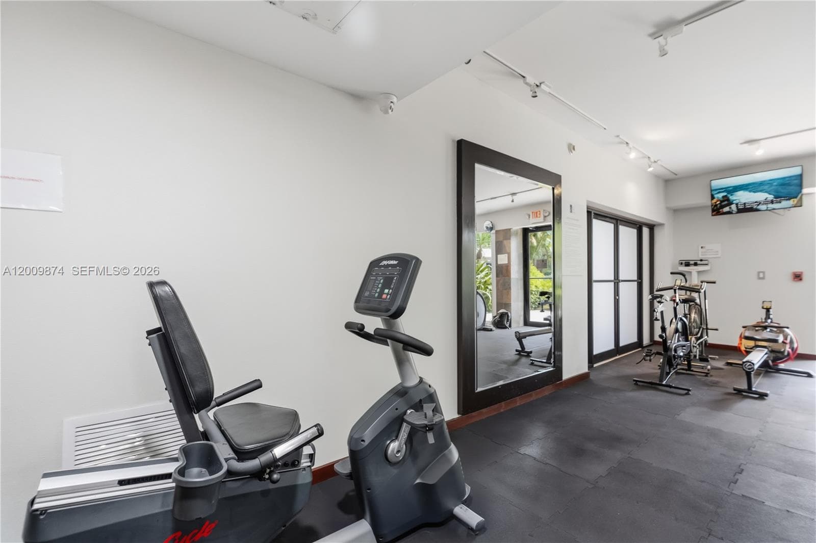 3300 NE 191st St # 609, Aventura FL 33180 — 40