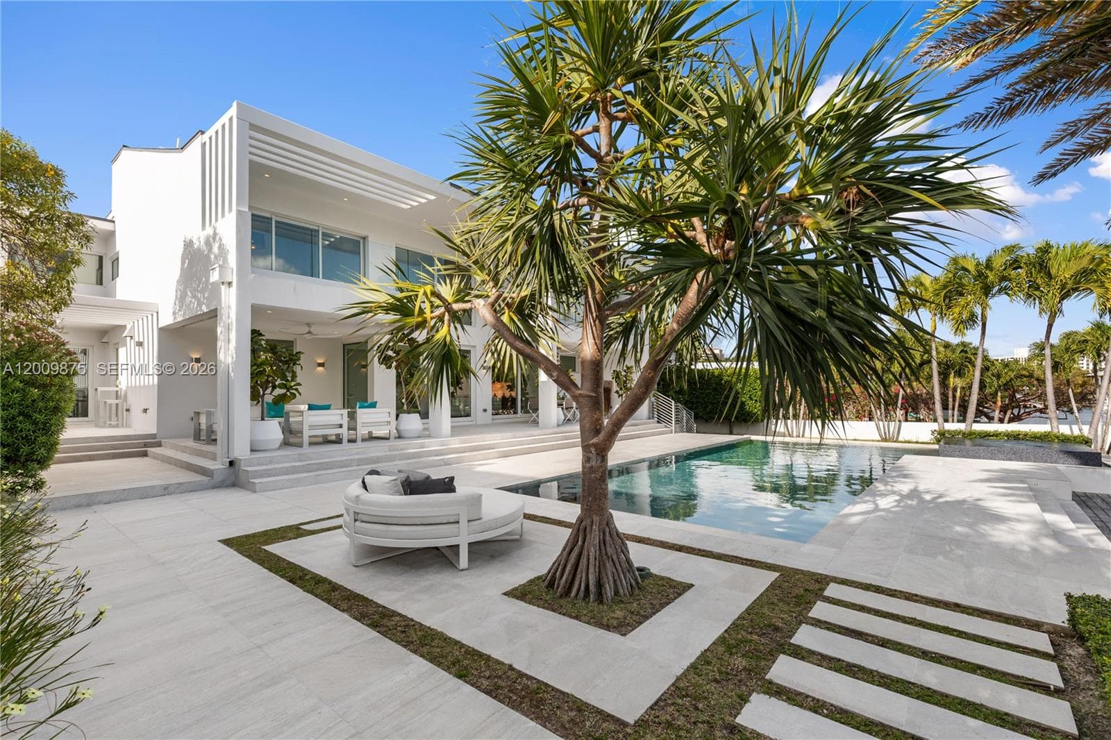 120 Knollwood Dr, Key Biscayne FL 33149 — 2