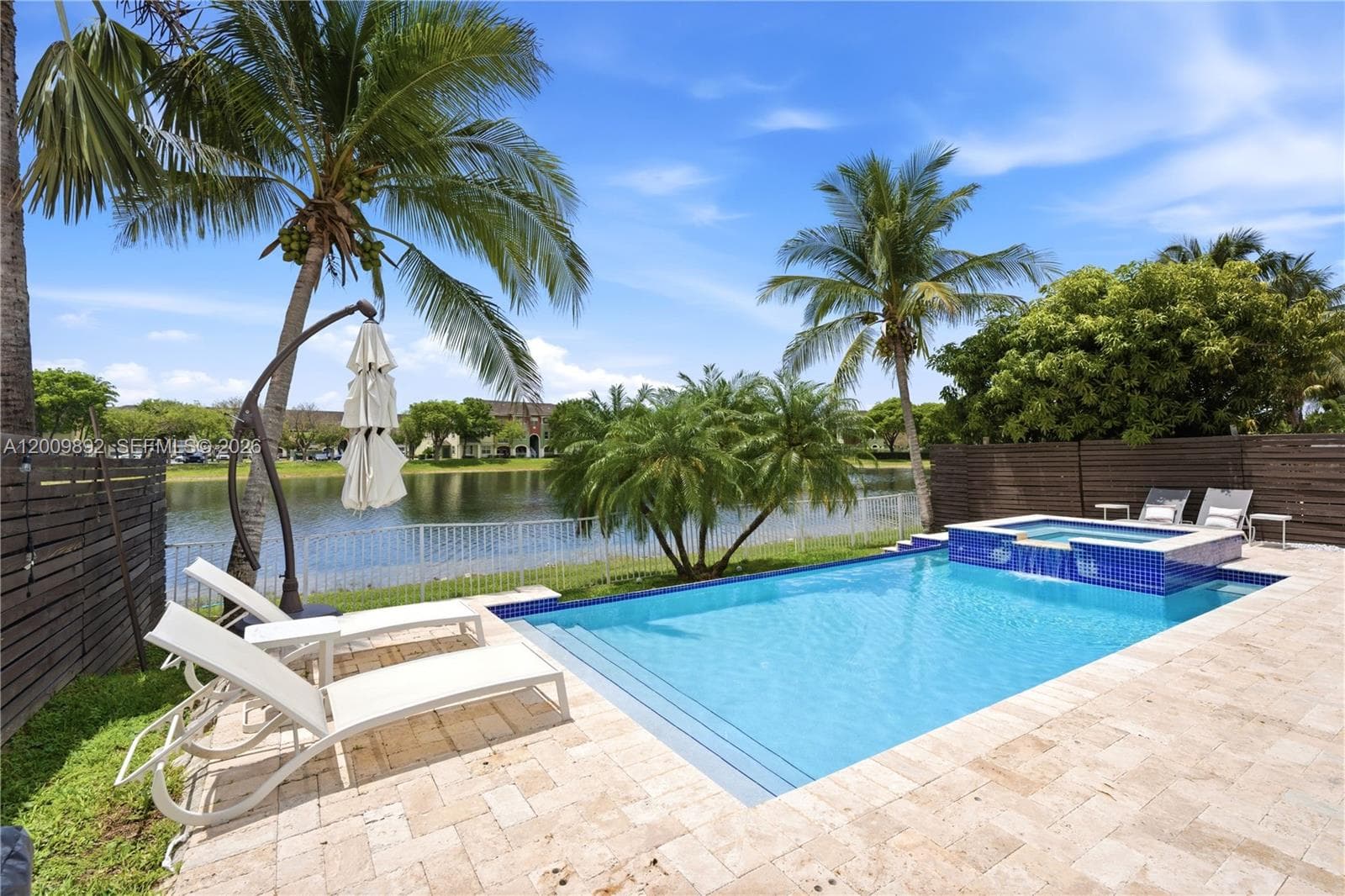 11090 NW 84th St, Doral FL 33178 — 2