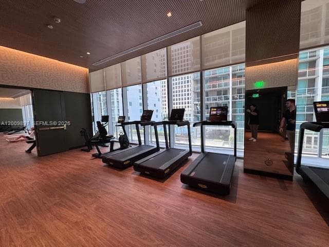 77 SE 5 ST # 1806, Miami FL 33131 — 42