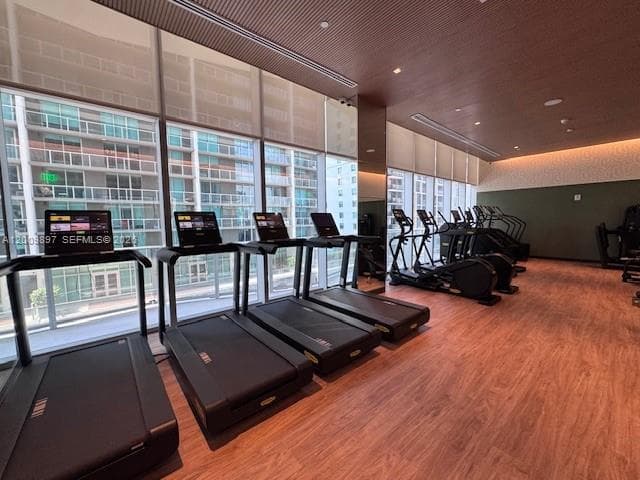 77 SE 5 ST # 1806, Miami FL 33131 — 43