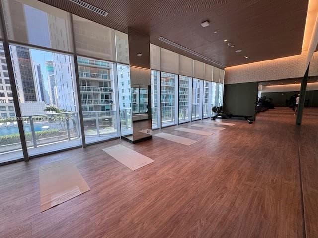 77 SE 5 ST # 1806, Miami FL 33131 — 49