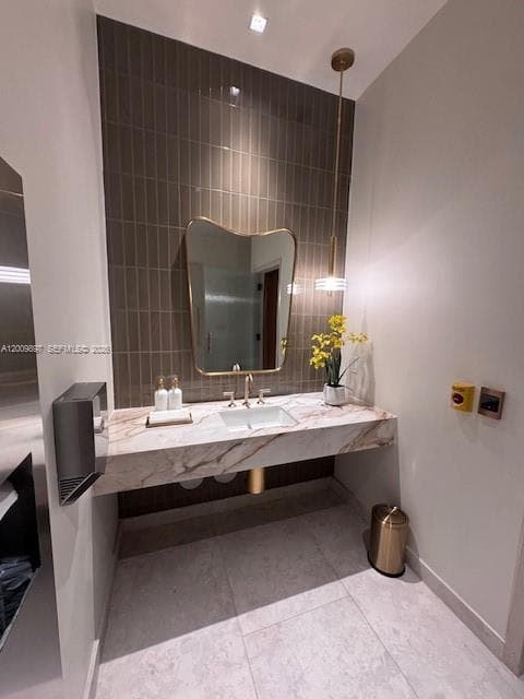 77 SE 5 ST # 1806, Miami FL 33131 — 50