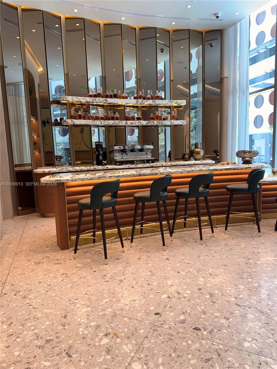 77 SE 5TH ST # 1811, Miami FL 33131 — 6