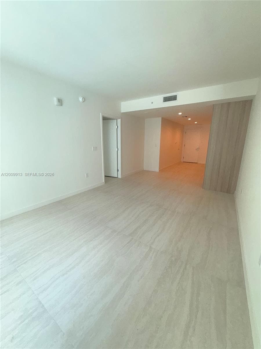 77 SE 5TH ST # 1811, Miami FL 33131 — 13