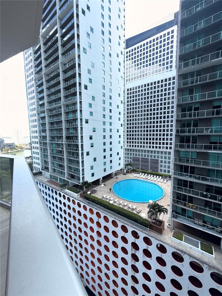 77 SE 5TH ST # 1811, Miami FL 33131 — 28