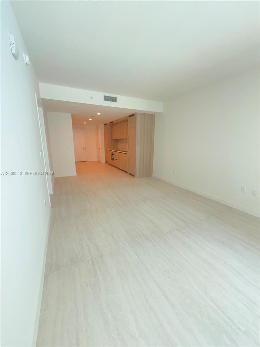 77 SE 5TH ST # 1811, Miami FL 33131 — 14
