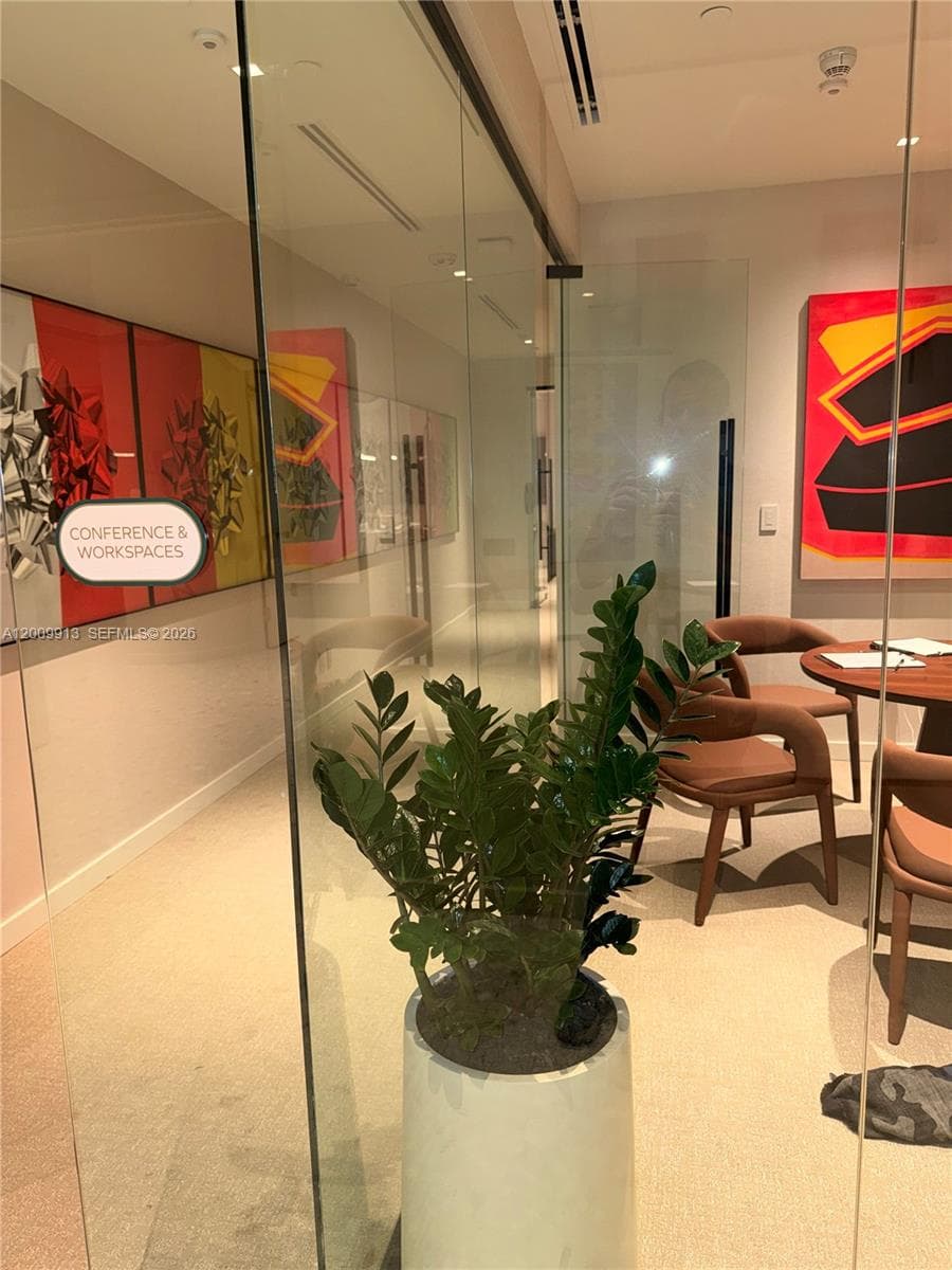 77 SE 5TH ST # 1811, Miami FL 33131 — 39