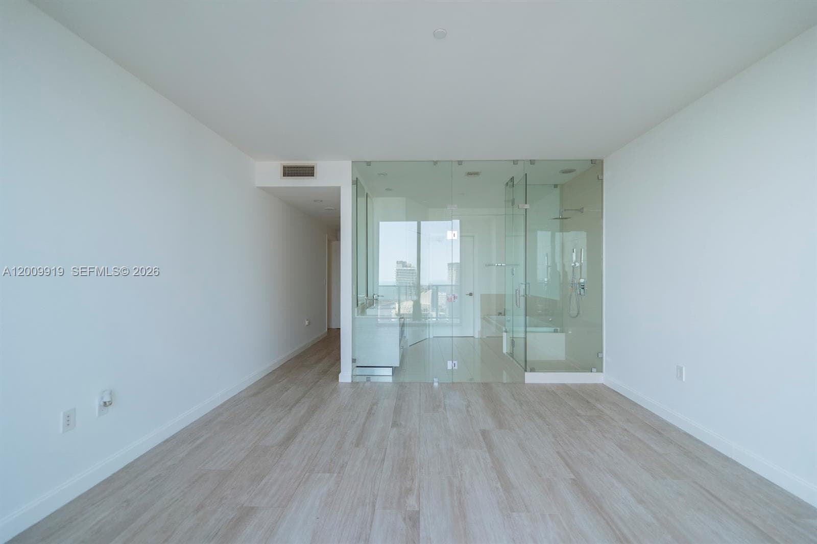45 SW 9th St # 4906, Miami FL 33130 — 28