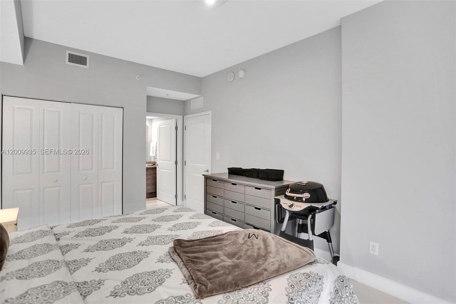 400 Sunny Isles Blvd # 2021, Sunny Isles Beach FL 33160 — 26