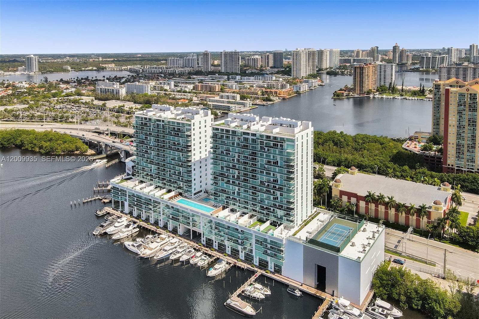 400 Sunny Isles Blvd # 2021, Sunny Isles Beach FL 33160 — 54