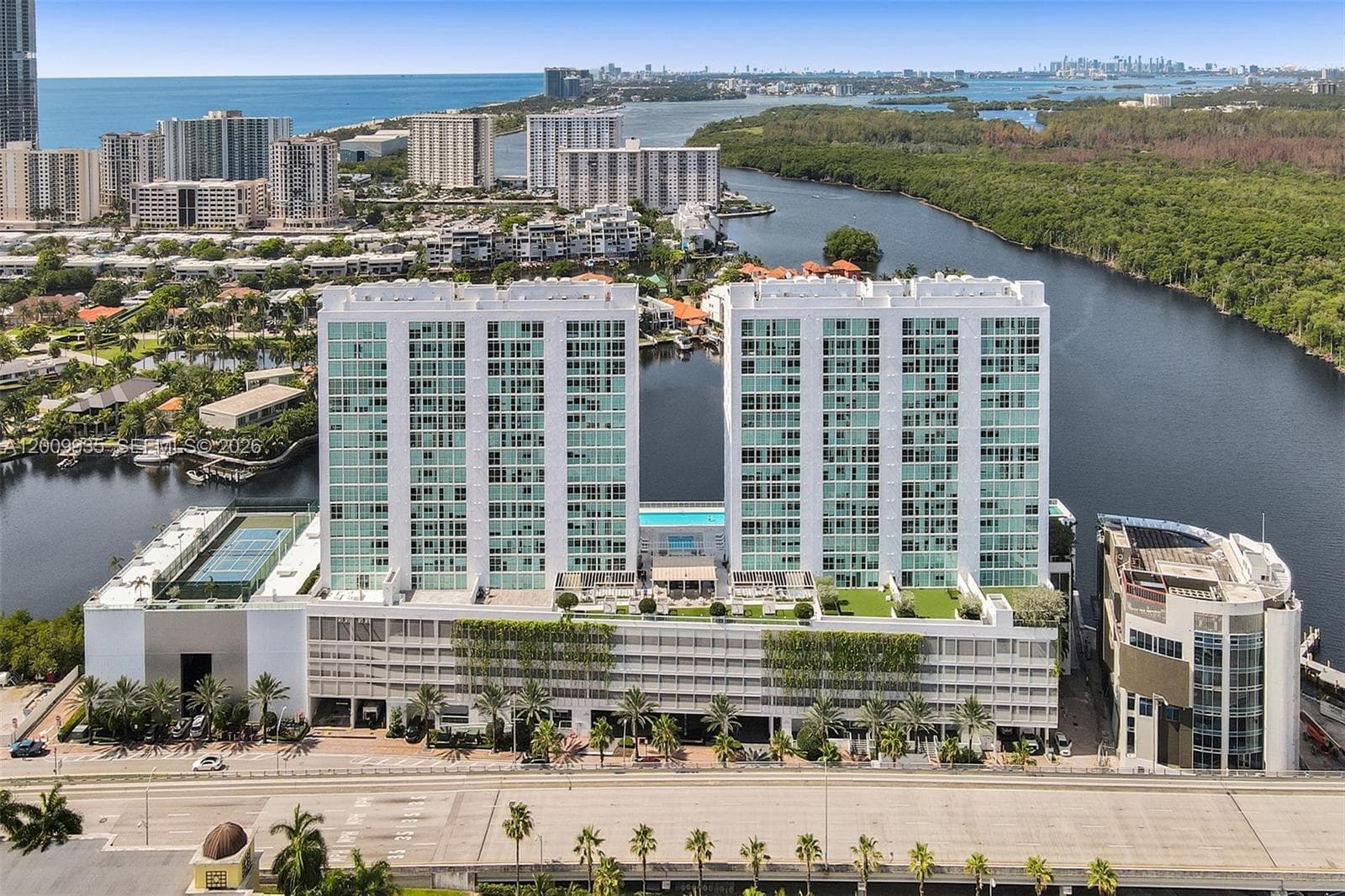 400 Sunny Isles Blvd # 2021, Sunny Isles Beach FL 33160 — 48