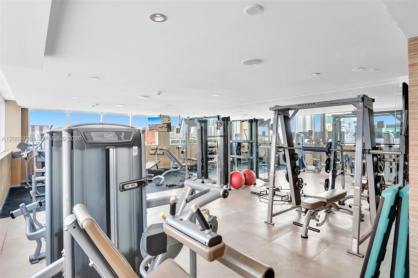 400 Sunny Isles Blvd # 2021, Sunny Isles Beach FL 33160 — 44
