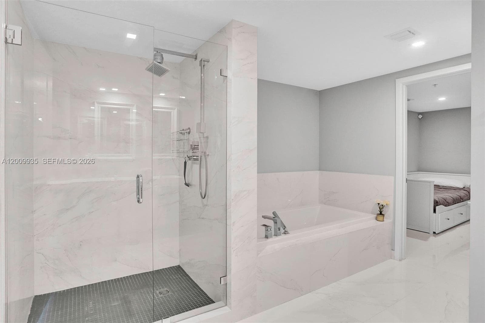 400 Sunny Isles Blvd # 2021, Sunny Isles Beach FL 33160 — 29