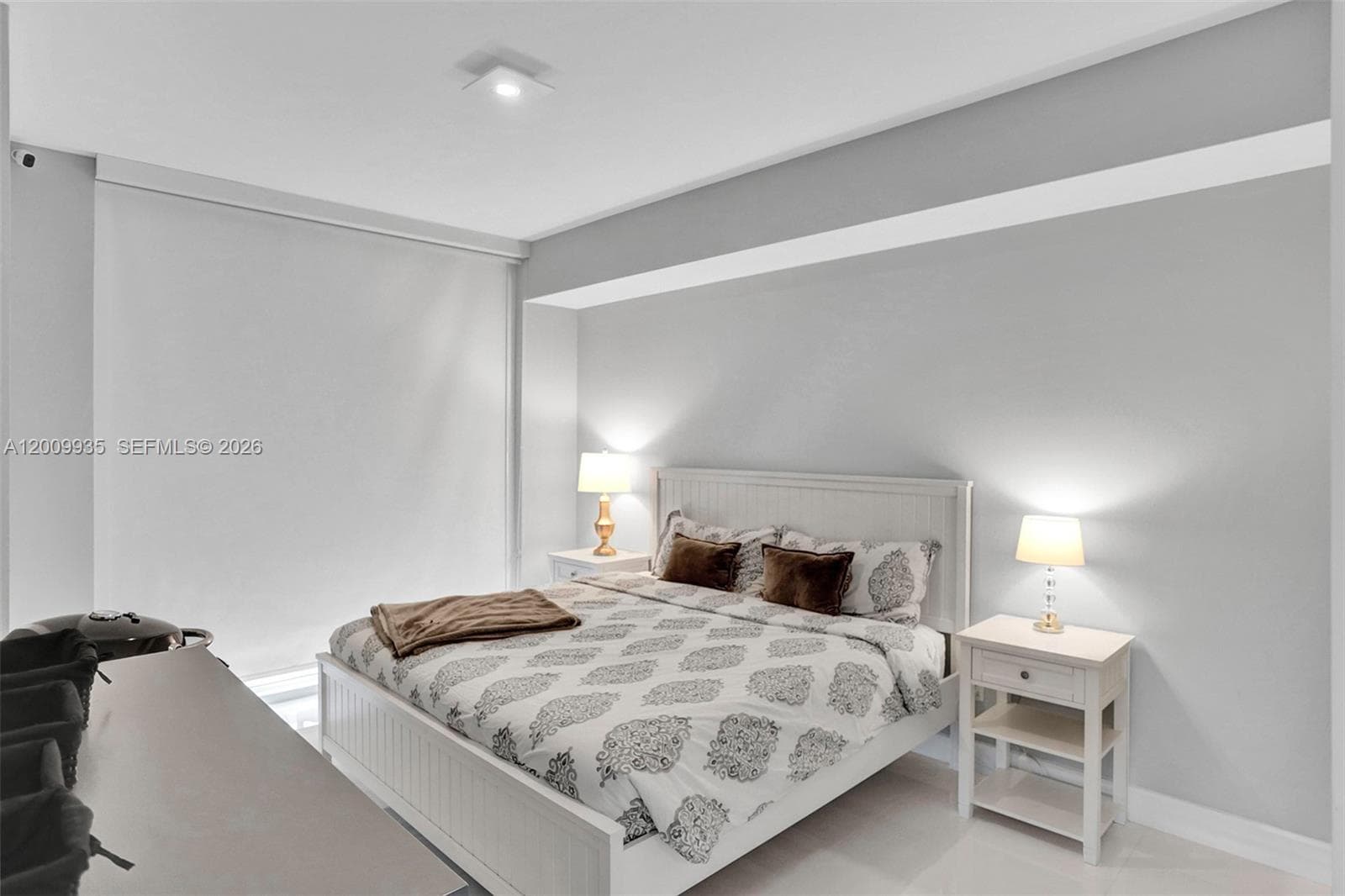 400 Sunny Isles Blvd # 2021, Sunny Isles Beach FL 33160 — 25