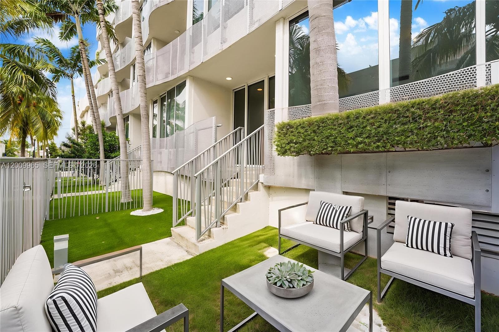 2100 Park Ave # 108, Miami Beach FL 33139 — 3