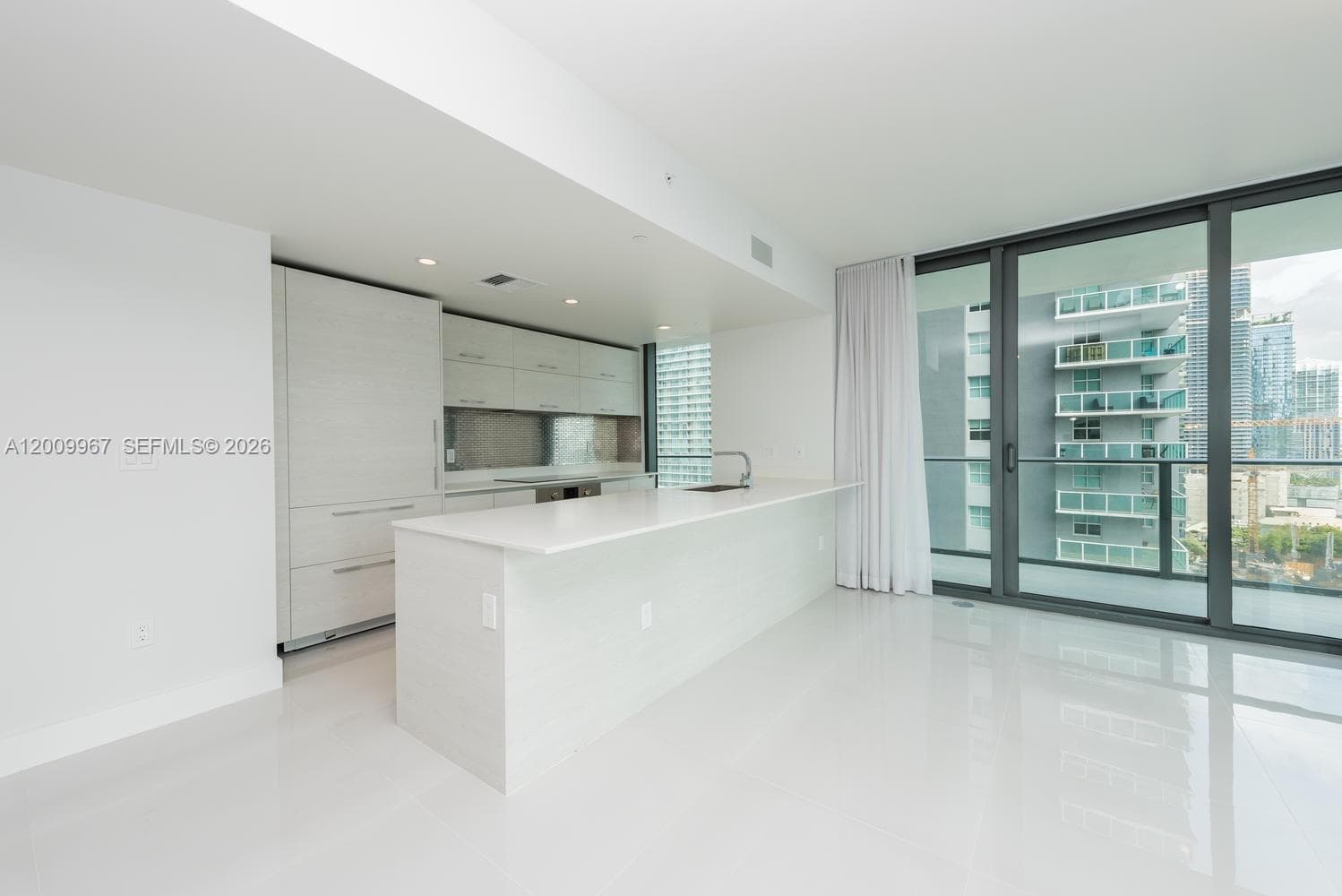 1300 S Miami # 1801, Miami FL 33130 — 2