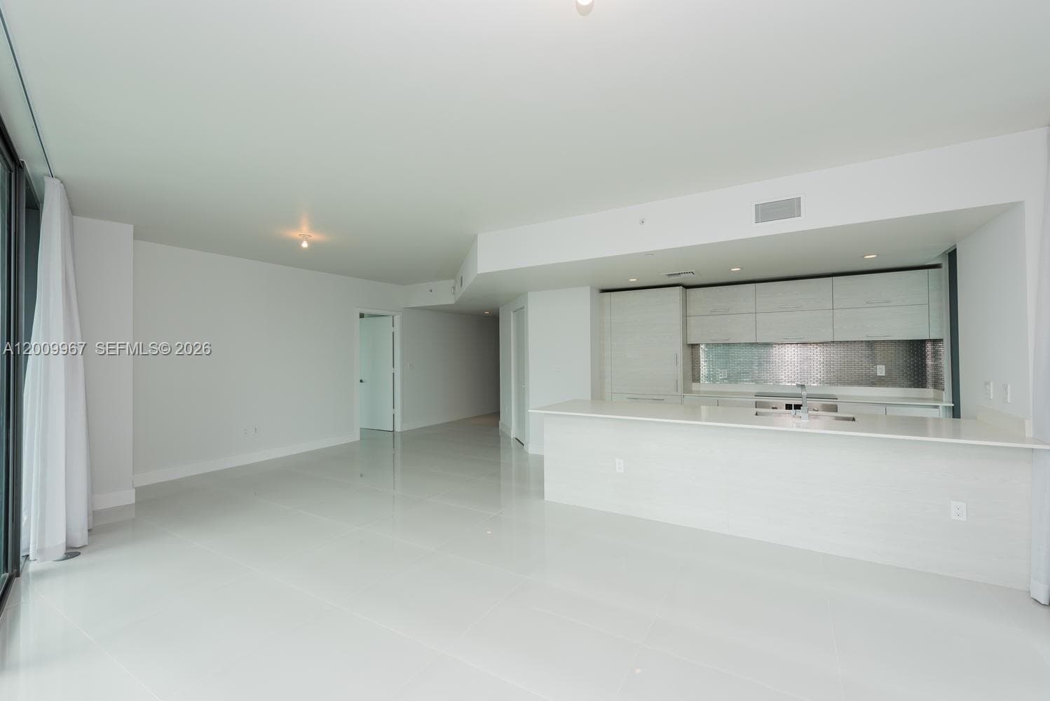 1300 S Miami # 1801, Miami FL 33130 — 6