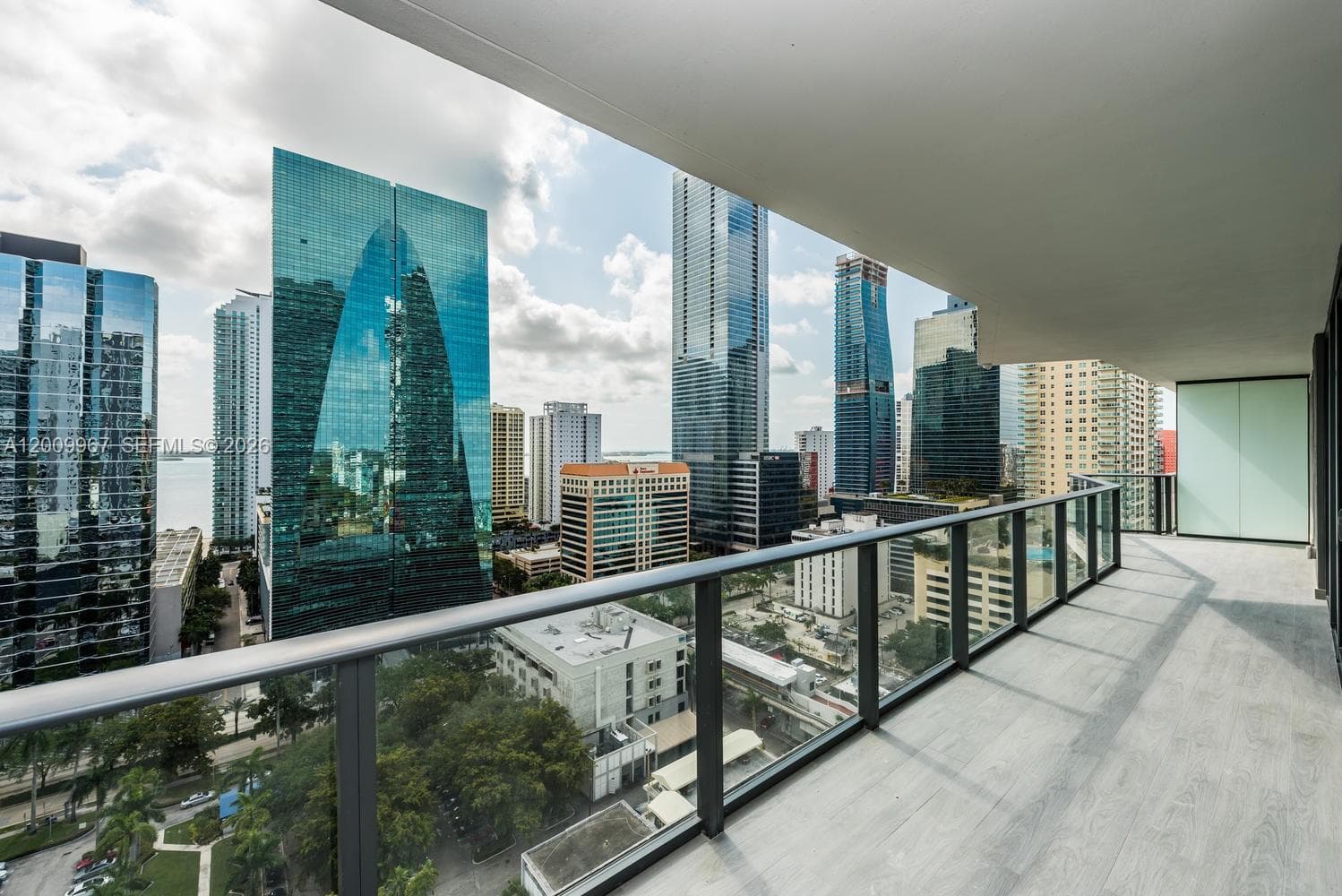 1300 S Miami # 1801, Miami FL 33130 — 28