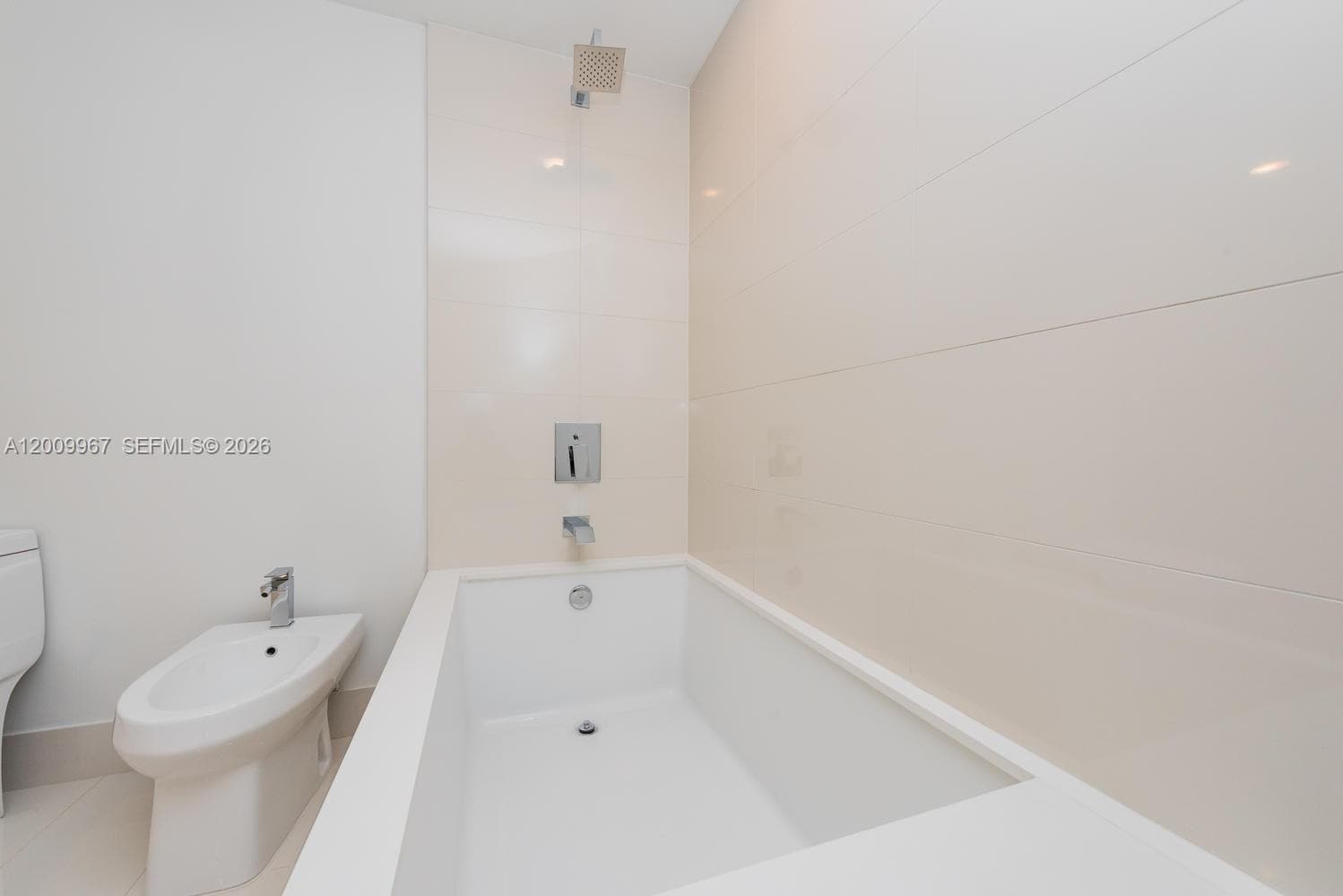 1300 S Miami # 1801, Miami FL 33130 — 24