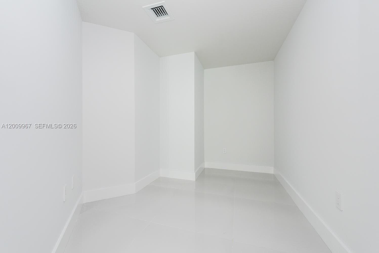 1300 S Miami # 1801, Miami FL 33130 — 10