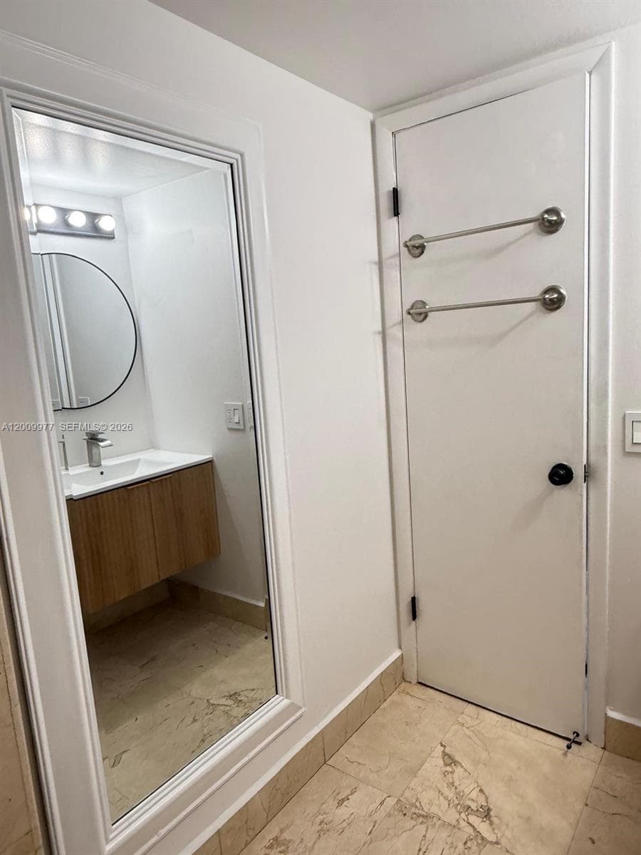 260 NW 107th Ave # 204, Miami FL 33172 — 46