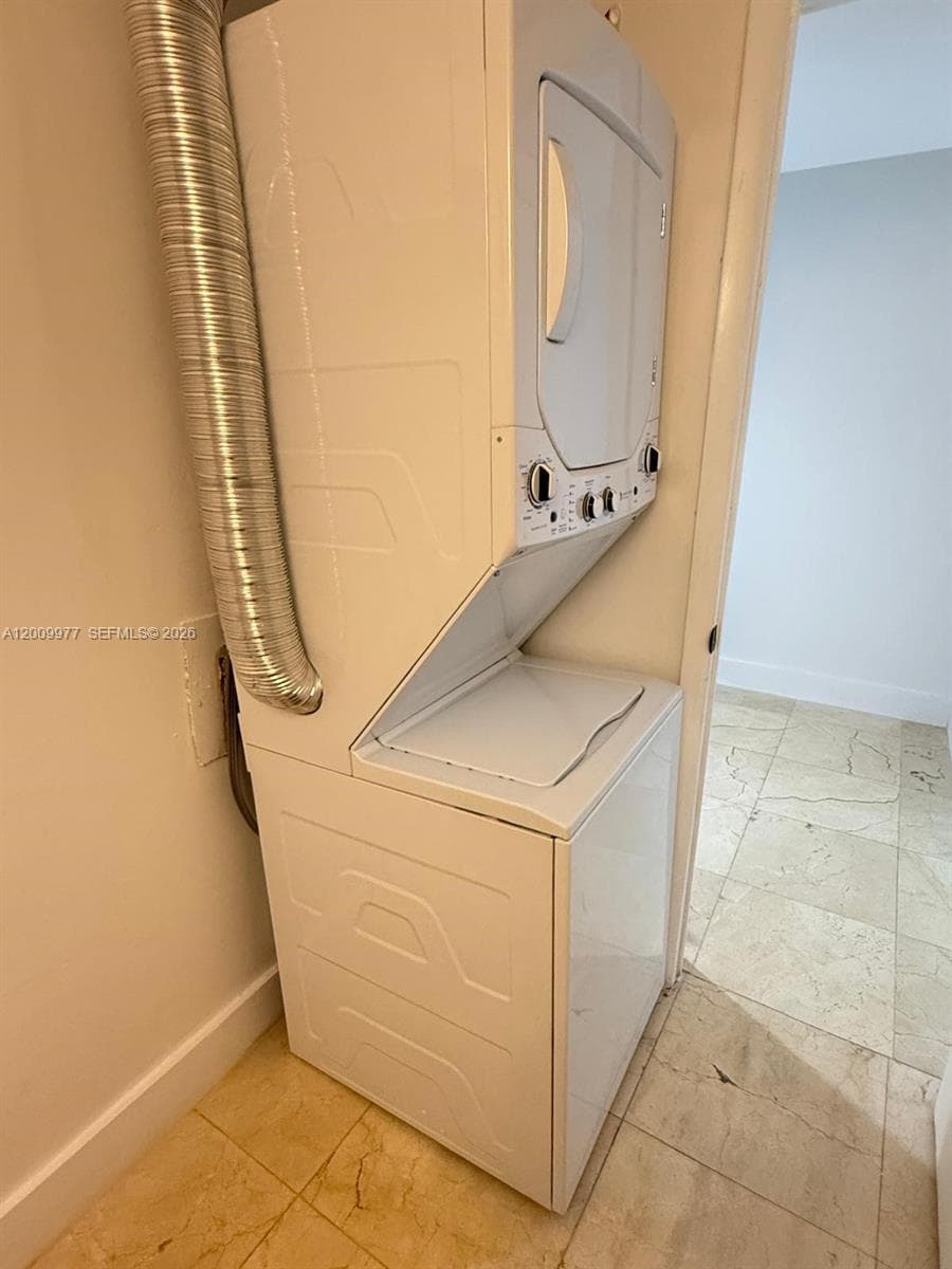 260 NW 107th Ave # 204, Miami FL 33172 — 26