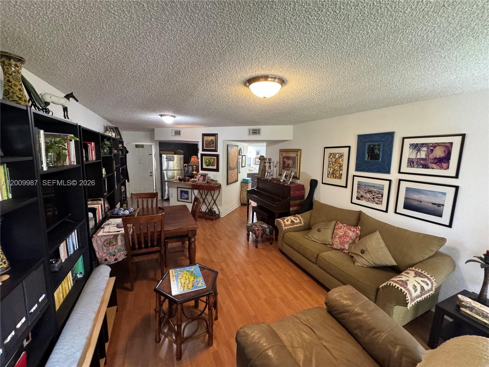 8225 Lake Dr # 404, Doral FL 33166 — 16