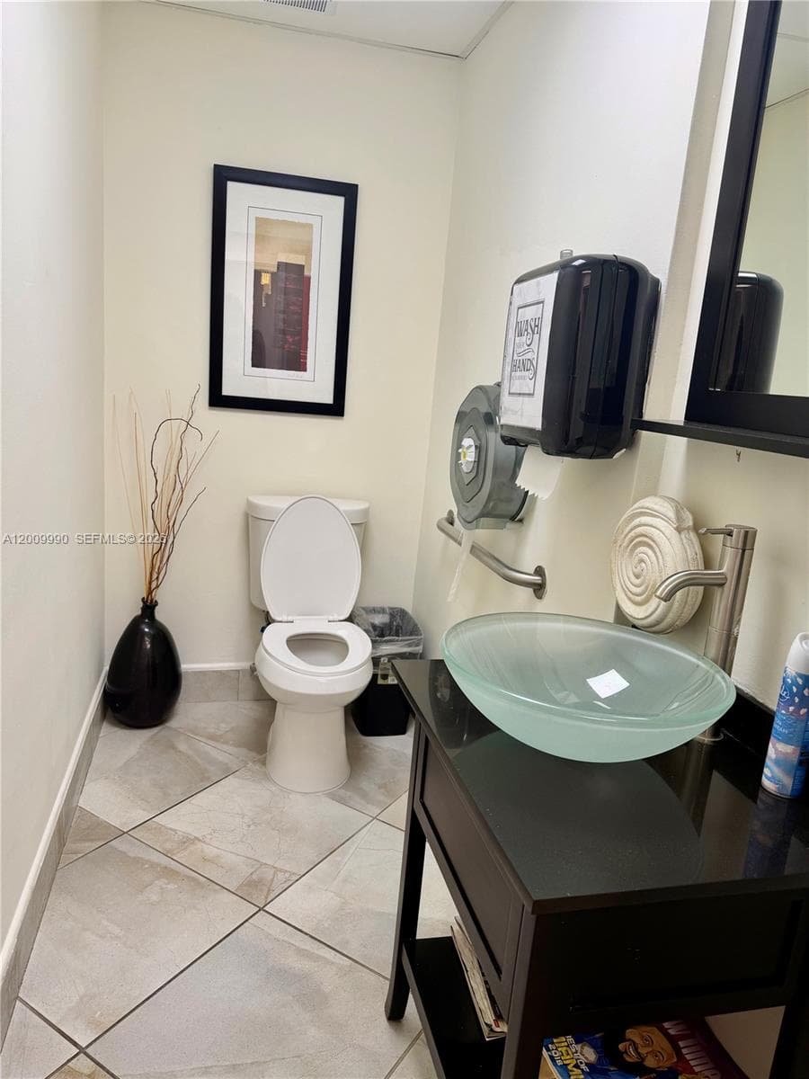 150 Westward Dr # 4, Miami Springs FL 33166 — 9