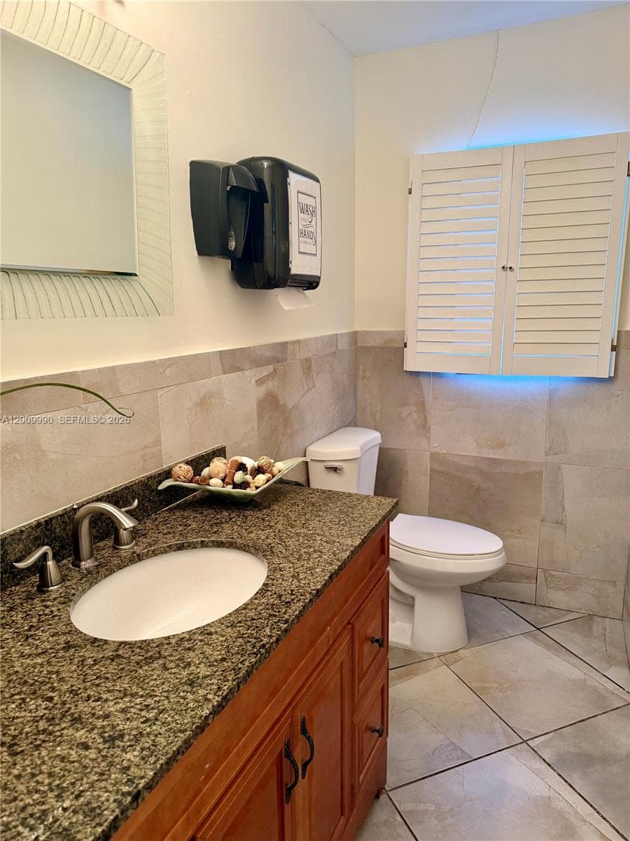 150 Westward Dr # 4, Miami Springs FL 33166 — 10