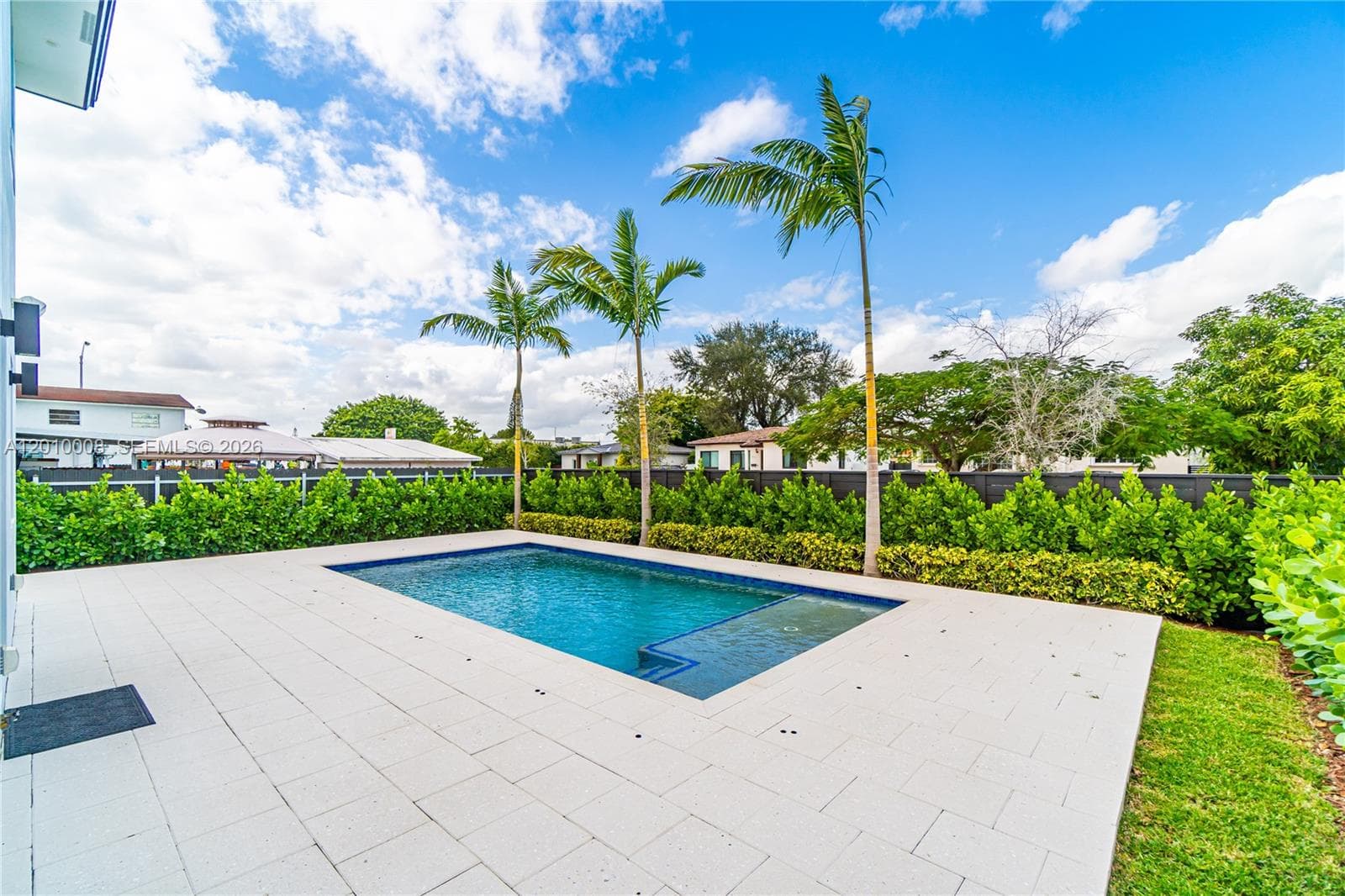 6535 SW 26th St, Miami FL 33155 — 25