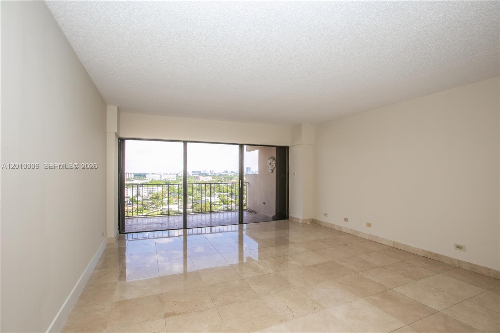 1800 NE 114th St # 1502, Miami FL 33181 — 4