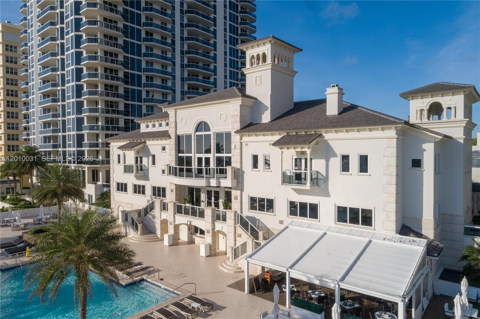 4779 Collins Ave # 2404, Miami Beach FL 33140 — 24