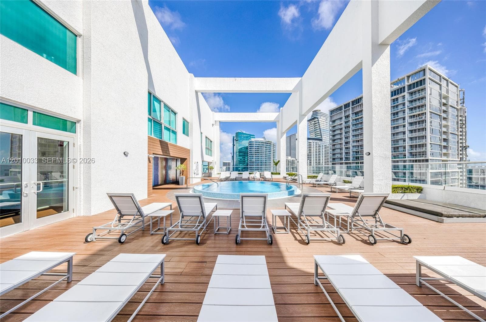 500 Brickell Ave # 3707, Miami FL 33131 — 27