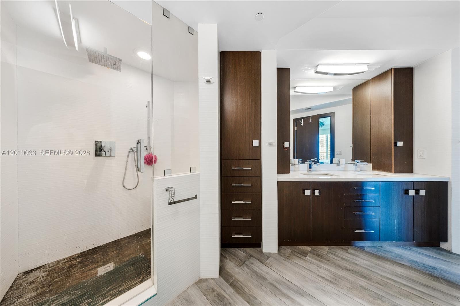 500 Brickell Ave # 3707, Miami FL 33131 — 13