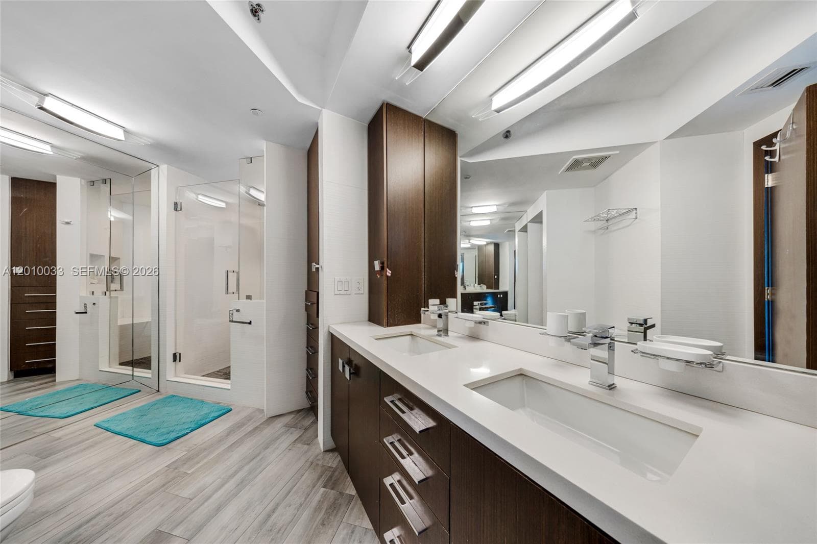 500 Brickell Ave # 3707, Miami FL 33131 — 12