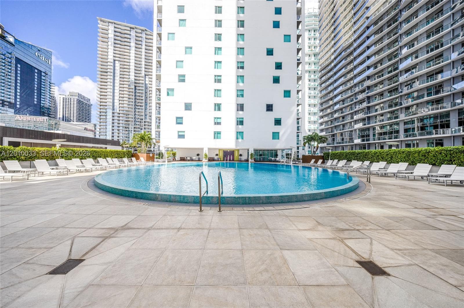 500 Brickell Ave # 3707, Miami FL 33131 — 36