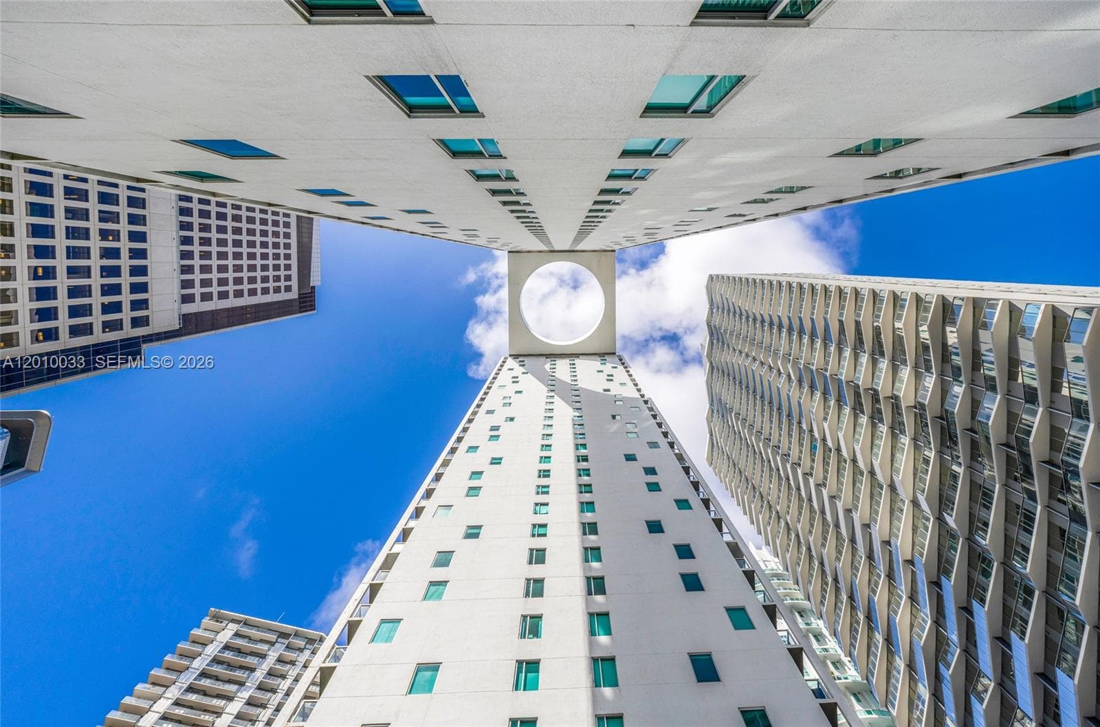 500 Brickell Ave # 3707, Miami FL 33131 — 37