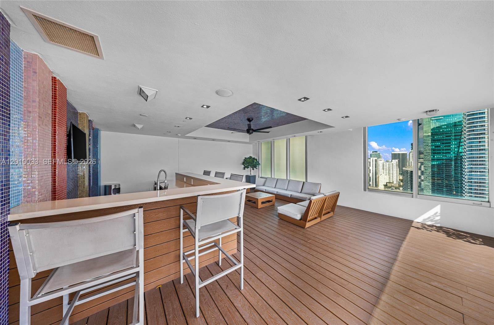 500 Brickell Ave # 3707, Miami FL 33131 — 31