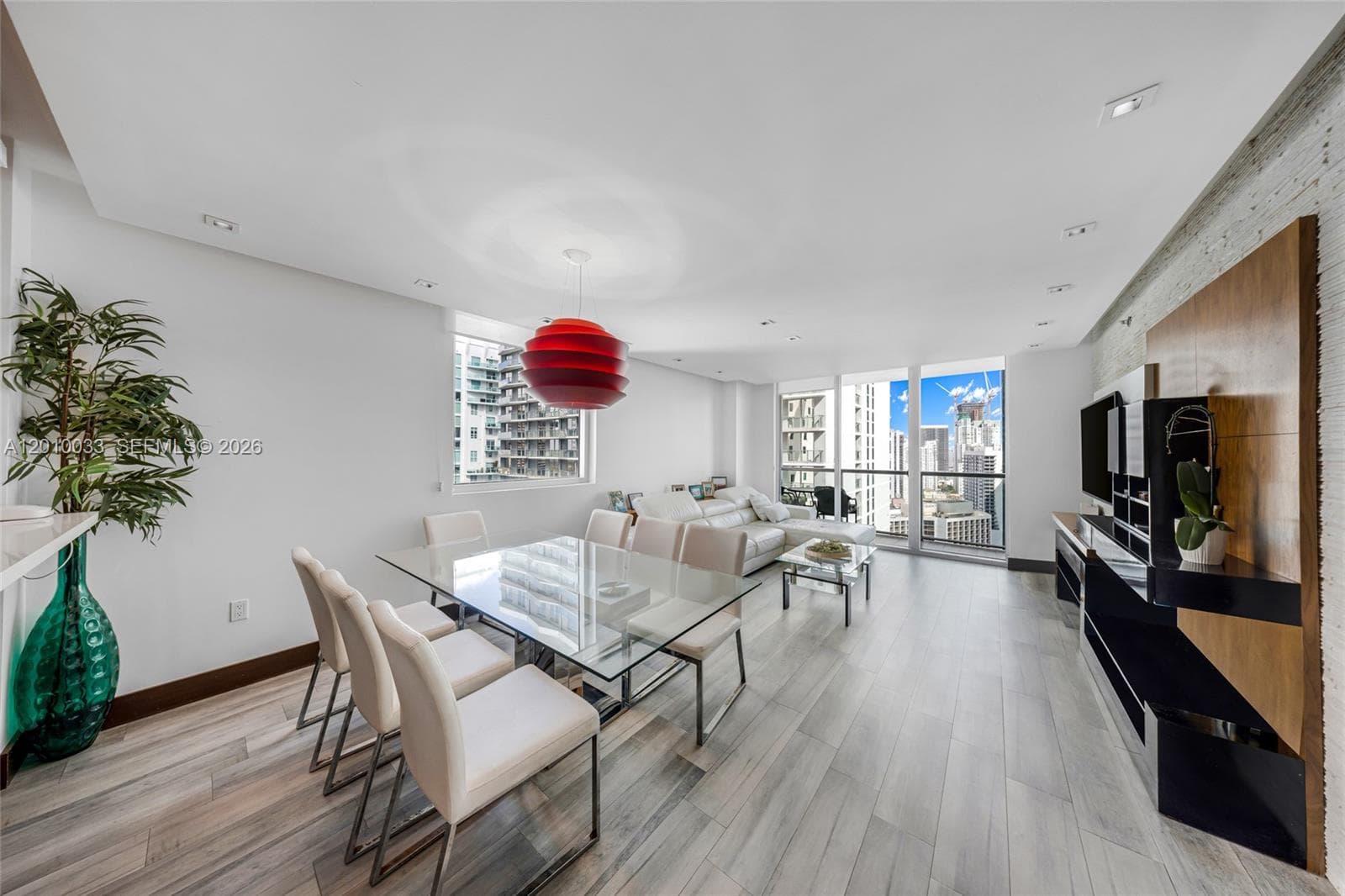 500 Brickell Ave # 3707, Miami FL 33131 — 4