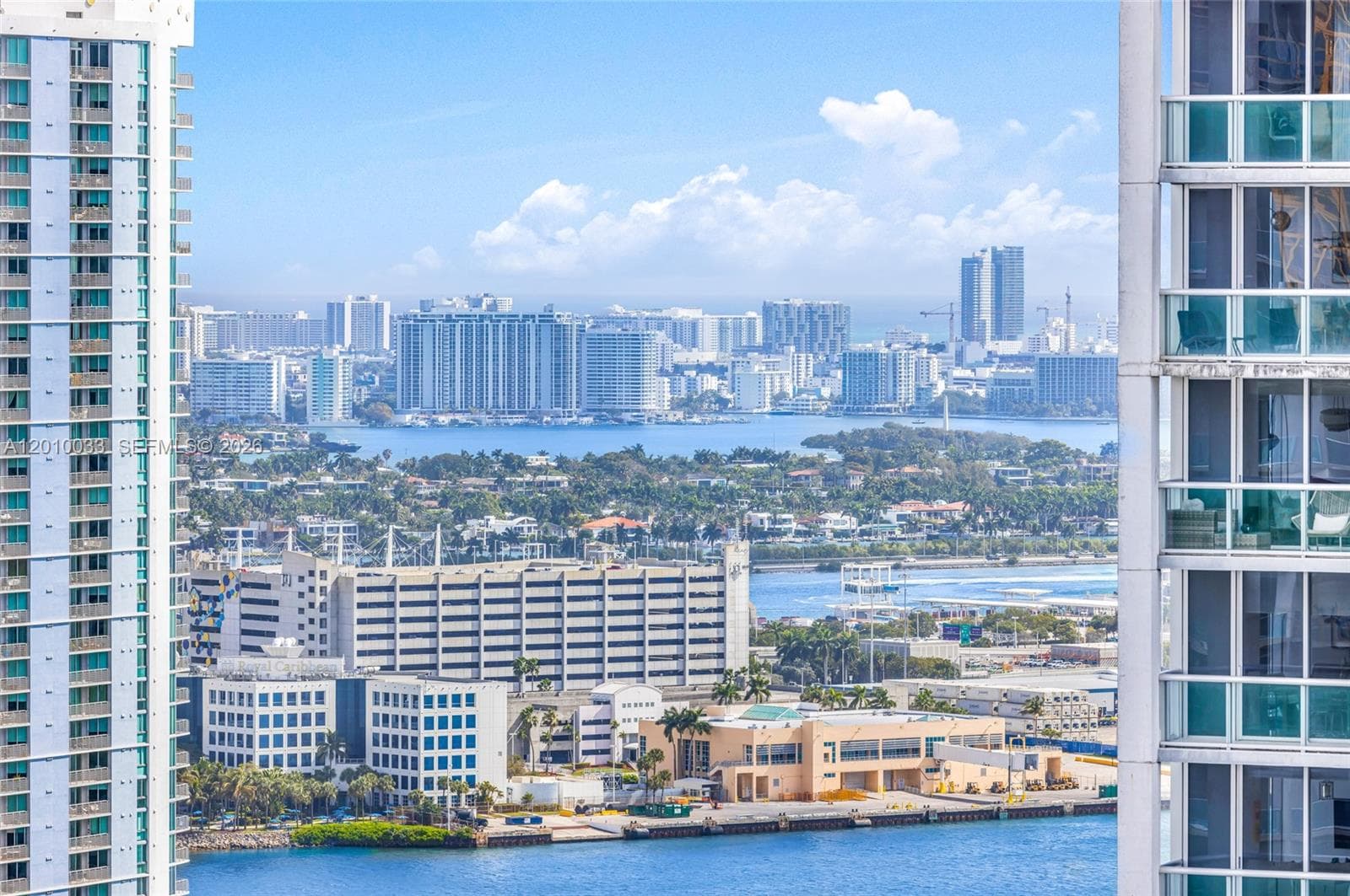 500 Brickell Ave # 3707, Miami FL 33131 — 25