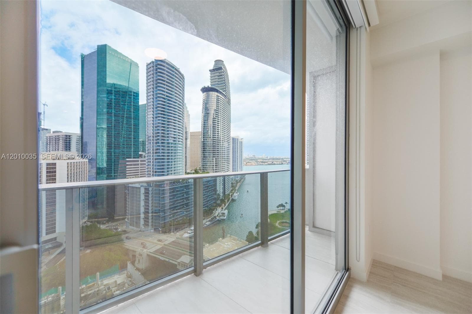 77 SE 5 Street # 2603, Miami FL 33131 — 17