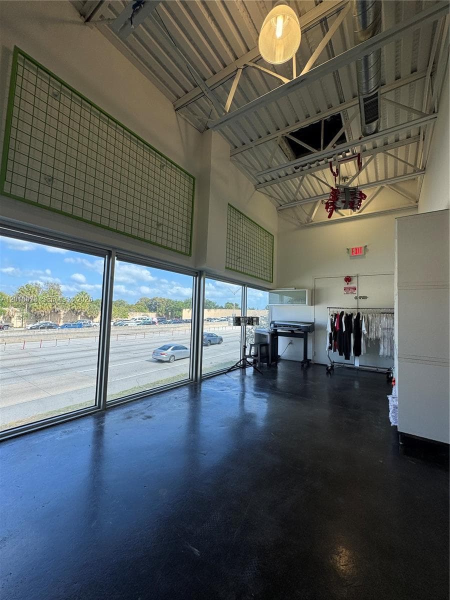 625 NW 121st St, North Miami FL 33168 — 17