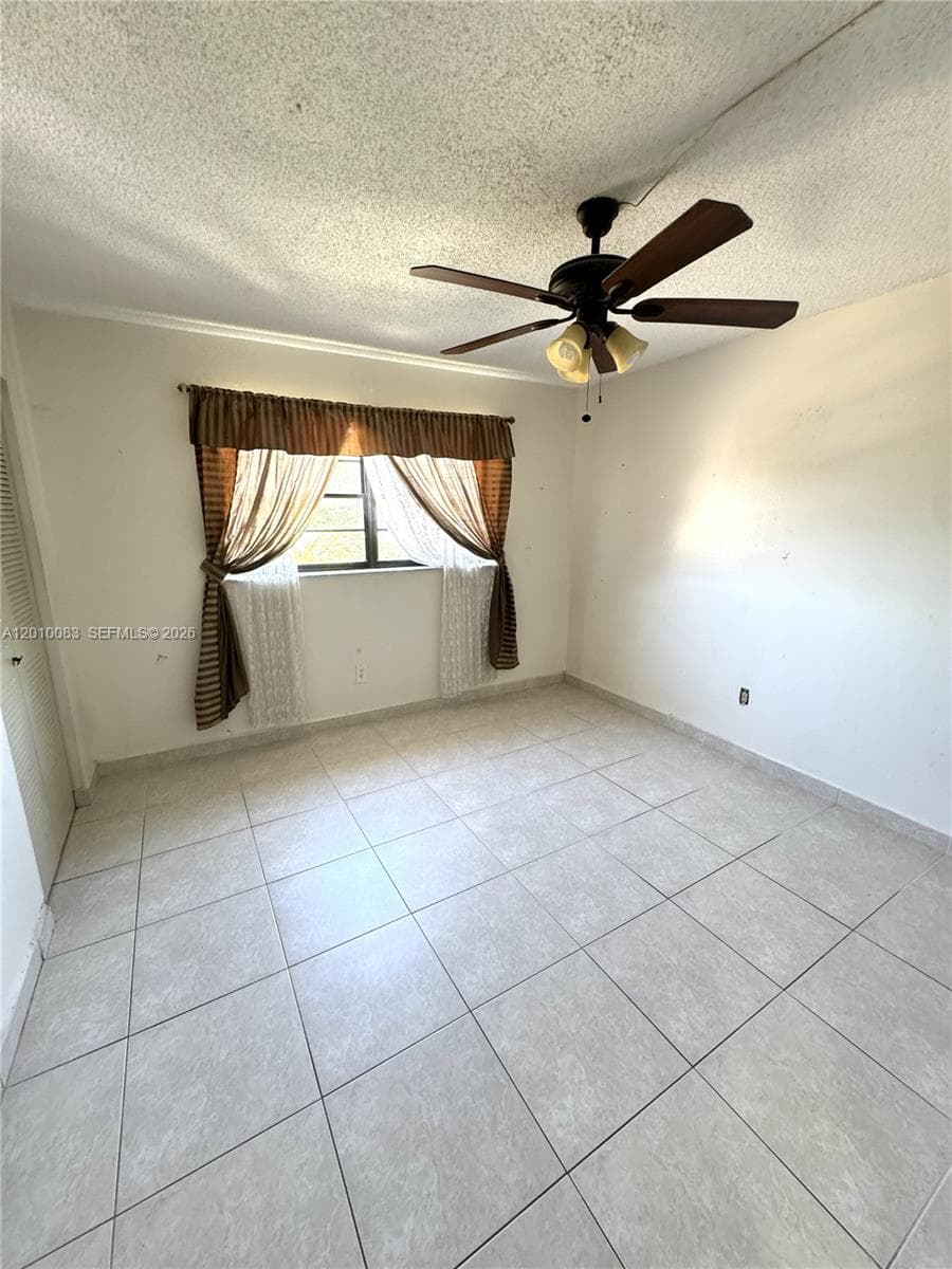 2260 W 53rd Pl # 7, Hialeah FL 33016 — 7